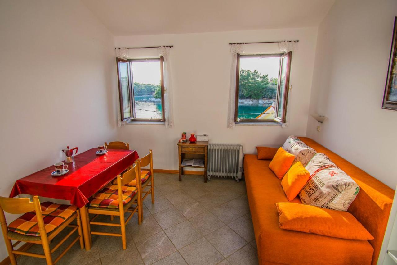 Holiday House Punta Blue & Orange 5M From The Sea, Island Cres Punta Kriza Exterior photo